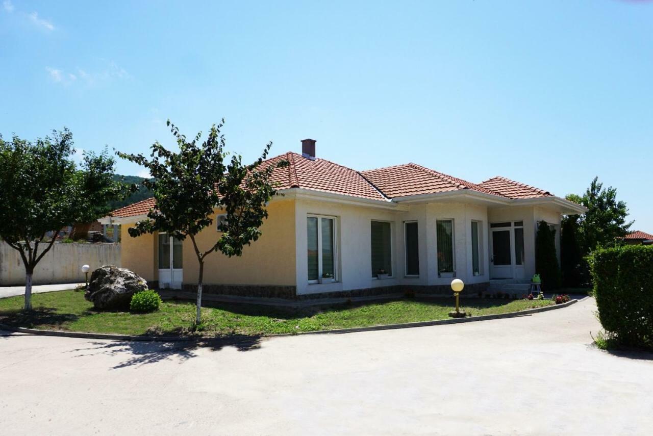 Geranium Holliday Villas Obrochishte Esterno foto